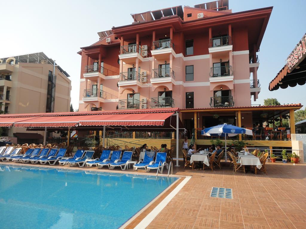 Club Chicago Hotel 马尔马里斯 外观 照片
