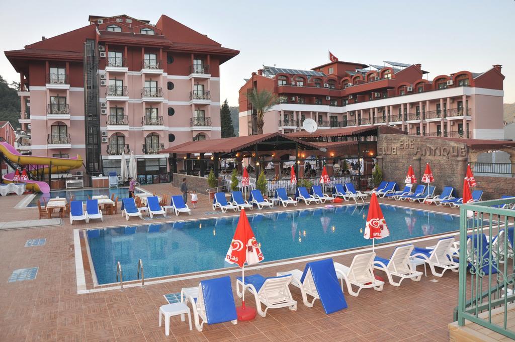 Club Chicago Hotel 马尔马里斯 外观 照片